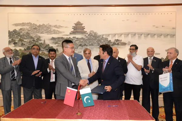 Foreign Visit — photo 30