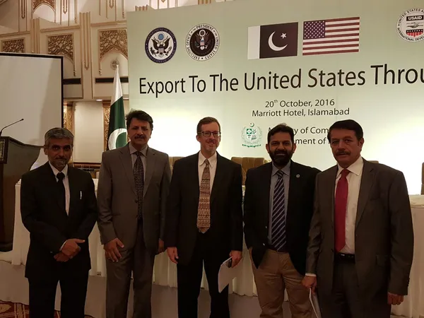 Foreign Visit — photo 33