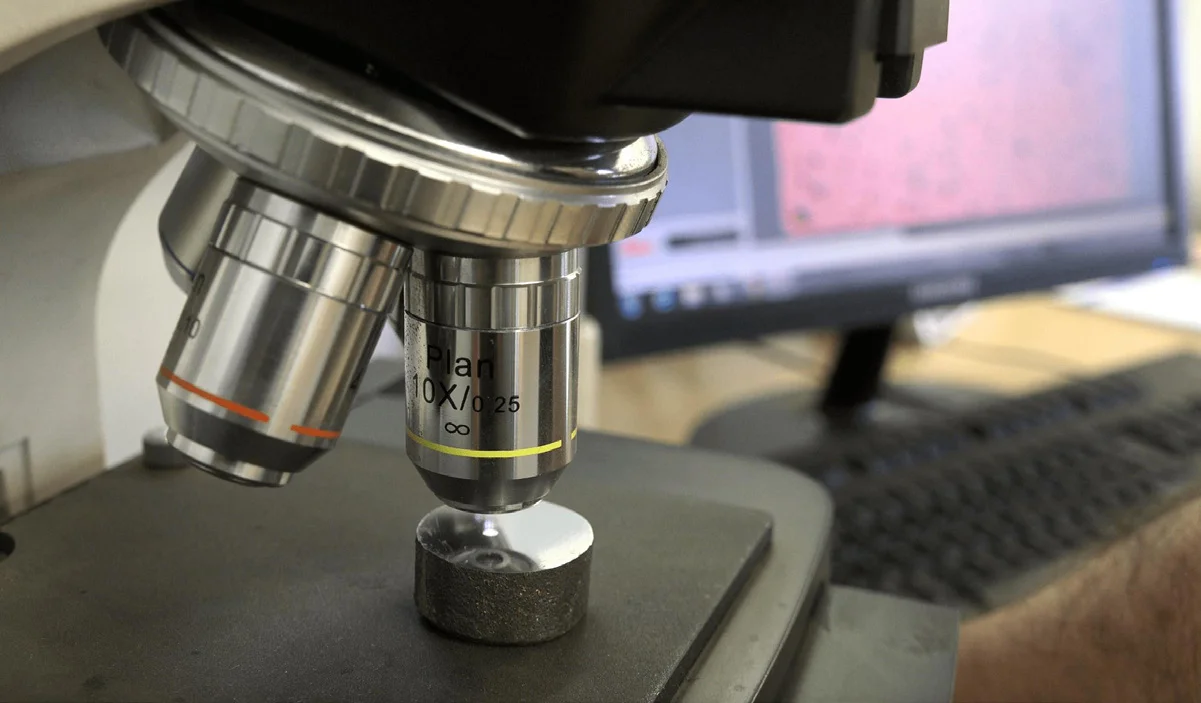 Inverted Metallurgical Microscope