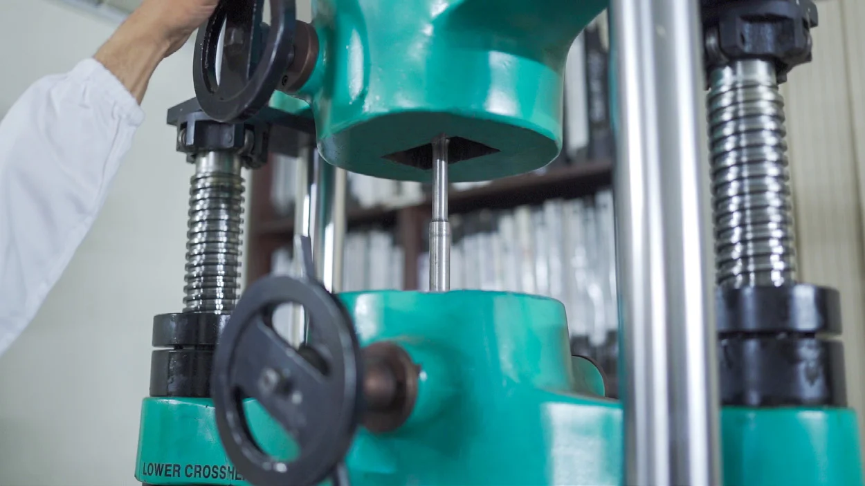 Universal Testing Machine (Capacity 40 Tons)