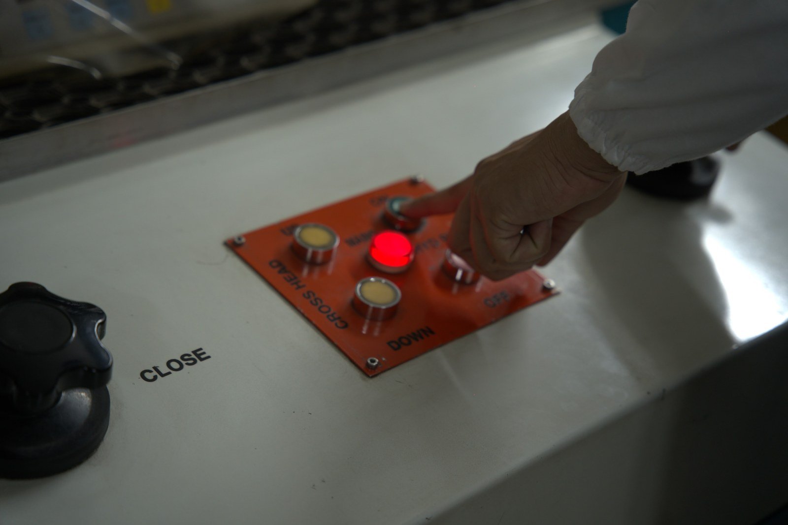 Calibrated testing controls used in ISO-compliant quality assurance procedures